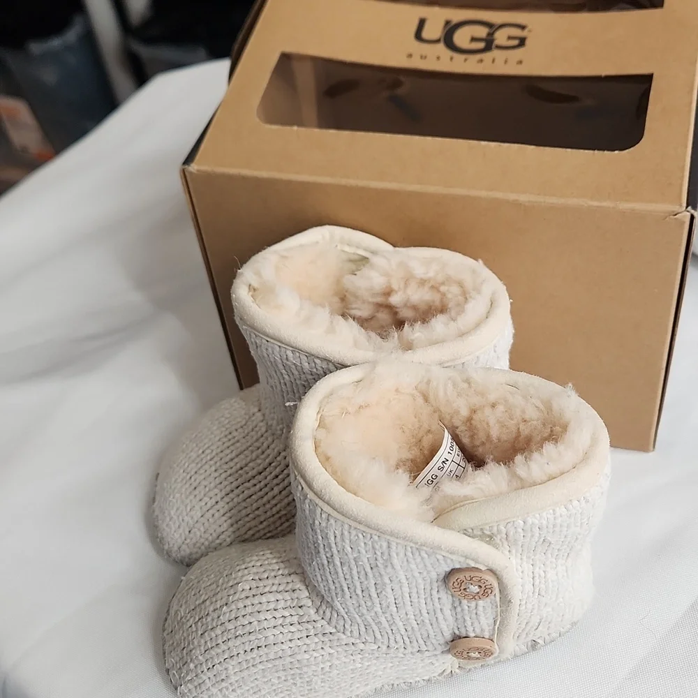 UGG‎ Infant Purl Knit Boots